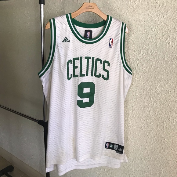 rajon rondo celtics shirt